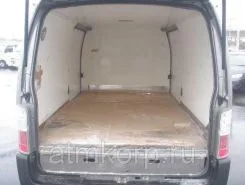 Изотермический фургон Nissan CARAVAN VRE25 2010 года б/у фото 2
