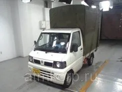 Тентованный грузовик Тентованный грузовик  Nissan 2010 года б/у фото 2