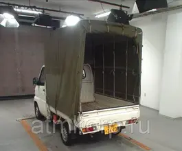 Тентованный грузовик Тентованный грузовик  Nissan 2010 года б/у фото 3