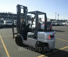 Вилочный погрузчик Nissan UGL02M30 2005 года б/у фото 2