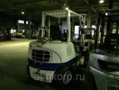 Вилочный погрузчик Nissan F04B35T 2004 года б/у фото 2