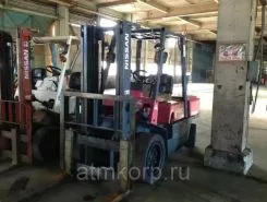 Вилочный погрузчик Nissan FGJ02  б/у