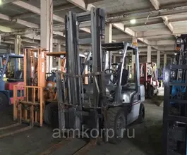 Вилочный погрузчик Nissan YGL02A30 2006 года б/у