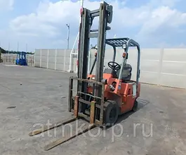Вилочный погрузчик NISSAN PJ01 2003 года б/у