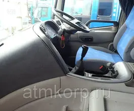 Самосвал Самосвал  Nissan UD 2010 года б/у фото 4