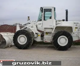 Фронтальный погрузчик Komatsu WA270 1997 года б/у фото 2