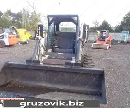 Фронтальный погрузчик Bobcat 873 2002 года б/у фото 2