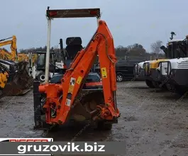 Экскаватор-погрузчик Kubota R420 2005 года б/у фото 5