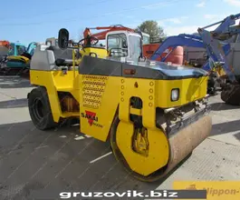 Дорожный каток Sakai TW500W 2007 года б/у фото 2