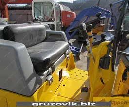 Дорожный каток Sakai TW500W 2007 года б/у фото 5