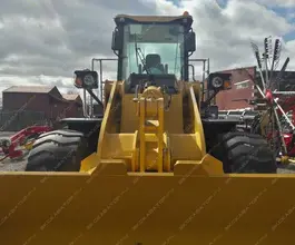 Фронтальный погрузчик SEM 656D 2018 года б/у