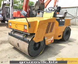 Дорожный каток Sakai TW500 2005 года б/у