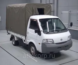 Тентованный грузовик Тентованный грузовик  Nissan 2011 года б/у