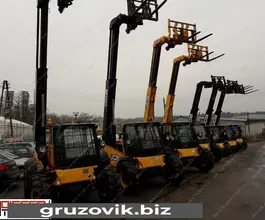 Телескопический погрузчик JCB LOADALL 520-40 2012 года б/у фото 2