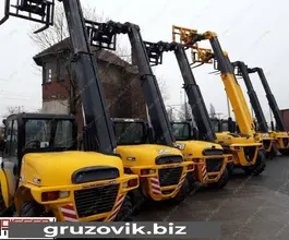 Телескопический погрузчик JCB LOADALL 520-40 2012 года б/у