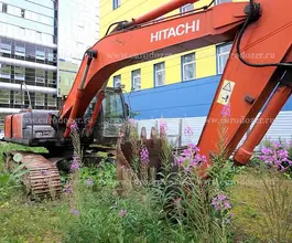 Экскаватор Hitachi ZX 240LC-3G 2011 года б/у фото 2
