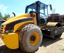 Дорожный каток JCB Vibromax VM115D 2008 года б/у фото 4