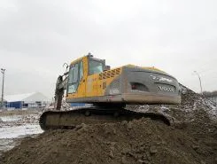 Экскаватор Volvo EC 240 2006 года б/у фото 4