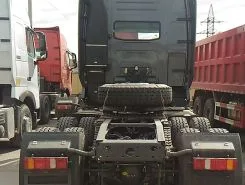 Тягач Седельный тягач Howo ZZ4327V3247Q 2019 года новый фото 2