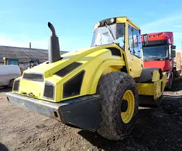 Дорожный каток Bomag BW 213 DH-4 2010 года б/у фото 3