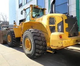 Фронтальный погрузчик Volvo L220 G 2014 года б/у фото 3