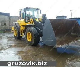 Фронтальный погрузчик Volvo L120F 2010 года б/у