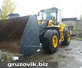 Фронтальный погрузчик Volvo L120F 2010 года б/у фото 2