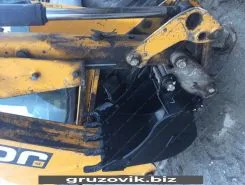 Экскаватор-погрузчик JCB 3CX 2011 года б/у фото 5