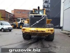 Фронтальный погрузчик Volvo L220F 2010 года б/у фото 3