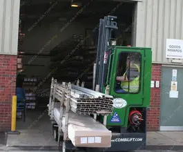 Вилочный погрузчик COMBILIFT C2500 2018 года б/у