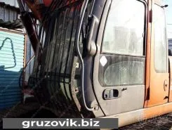Экскаватор Hitachi ZX200LC 2005 года б/у