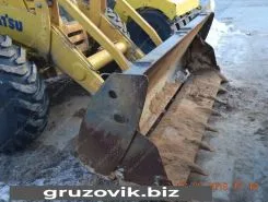 Экскаватор-погрузчик Komatsu WB93S-5 2011 года б/у фото 2