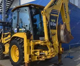 Экскаватор-погрузчик Komatsu WB93R 2011 года б/у фото 5