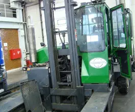 Вилочный погрузчик COMBILIFT C3000 2010 года б/у