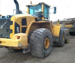 Фронтальный погрузчик Volvo L220G 2014 года б/у
