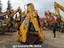 Фронтальный погрузчик JCB 3CX 2012 года б/у фото 4