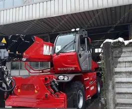 Телескопический погрузчик Manitou MRT 2470 2017 года б/у фото 2