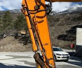 Экскаватор Hyundai R200W 1998 года б/у фото 2
