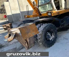Экскаватор Hyundai R200W 1998 года б/у фото 3