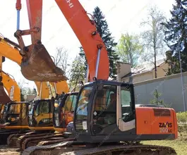 Экскаватор Hitachi ZX200LC 2011 года б/у фото 4
