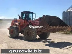 Фронтальный погрузчик FIAT KOBELCO W 270 2001 года б/у фото 2