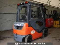 Вилочный погрузчик Toyota 32-8FG15 2011 года б/у фото 3