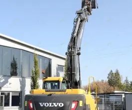 Экскаватор Volvo EC220D 2015 года б/у фото 4