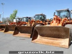 Фронтальный погрузчик Doosan DL400 2008 года б/у фото 2