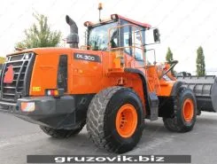 Фронтальный погрузчик Doosan DL300 2015 года б/у