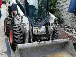 Фронтальный погрузчик Bobcat 530 2013 года б/у