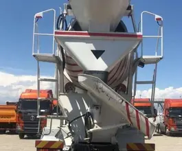 Бетоносмеситель Бетоносмеситель  Shacman F3000 2019 года новый фото 3