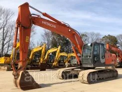 Экскаватор Hitachi ZX200LC-3 2007 года б/у