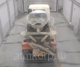Бетоносмеситель Бетоносмеситель  Nissan UD 2001 года б/у фото 3