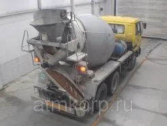 Бетоносмеситель Бетоносмеситель  Nissan UD 1994 года б/у фото 2